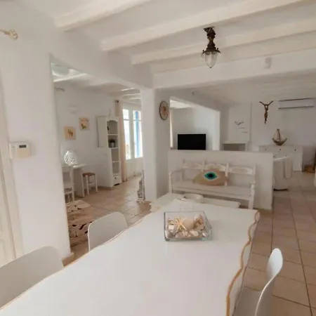 Elite With Pool & Sea View