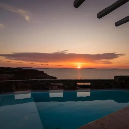 Elite With Pool & Sea View Villa *